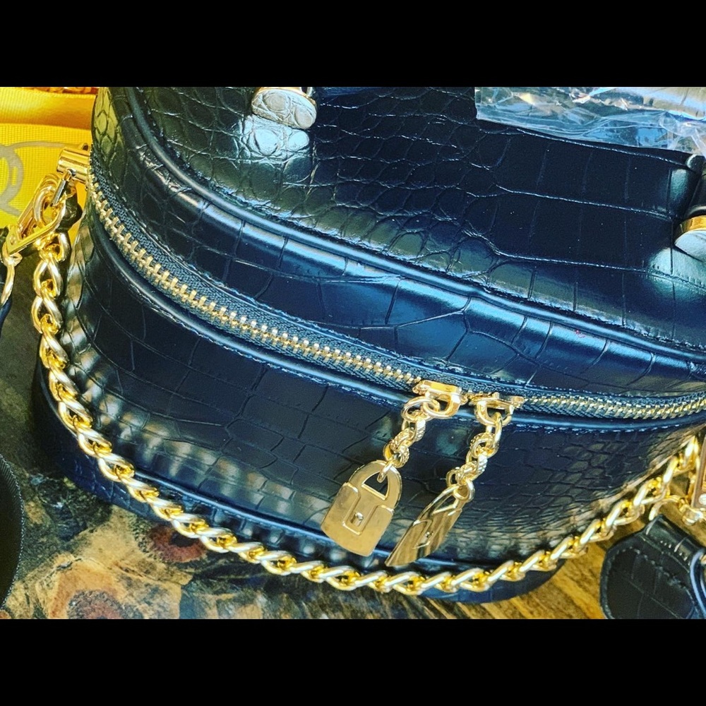 Black crocodile print Satchel Bucket